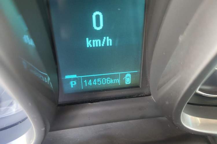 Used Chevrolet Malibu 2013 2.0L Automatic Luxury Edition Odometer Close Up