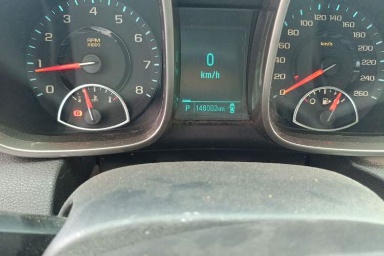 Used Chevrolet Malibu 2013 2.4L Automatic Luxury Edition Odometer Close Up