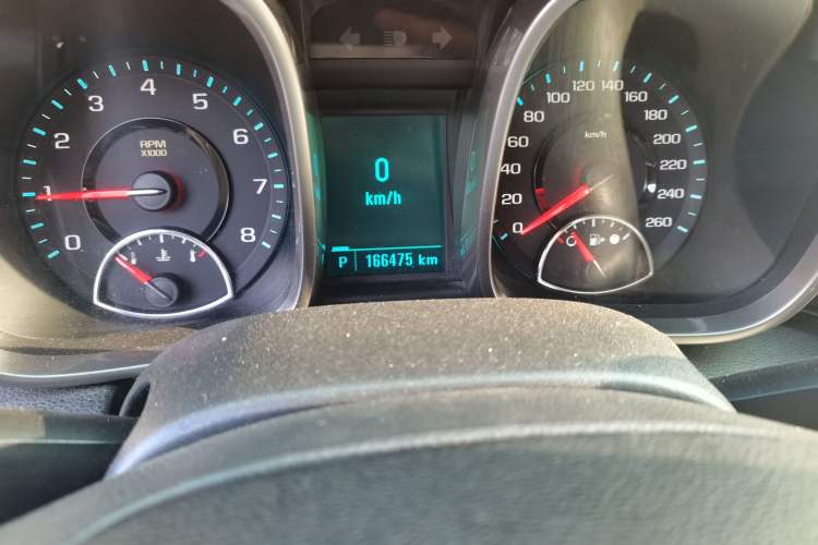 Used Chevrolet Malibu 2013 2.0L Automatic Luxury Edition Odometer Close Up