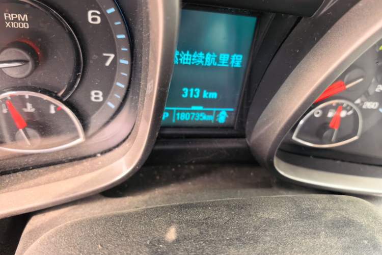 Used Chevrolet Malibu 2013 2.0L Automatic Luxury Edition Odometer Close Up