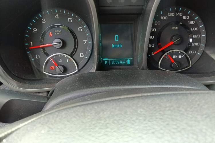 Used Chevrolet Malibu 2013 2.0L Automatic Luxury Edition Odometer Close Up