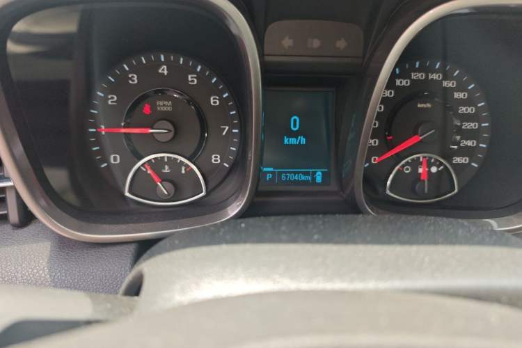 Used Chevrolet Malibu 2013 2.0L Automatic Luxury Edition Odometer Close Up