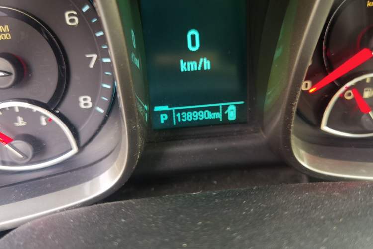 Used Chevrolet Malibu 2013 2.4L Automatic Luxury Edition Odometer Close Up