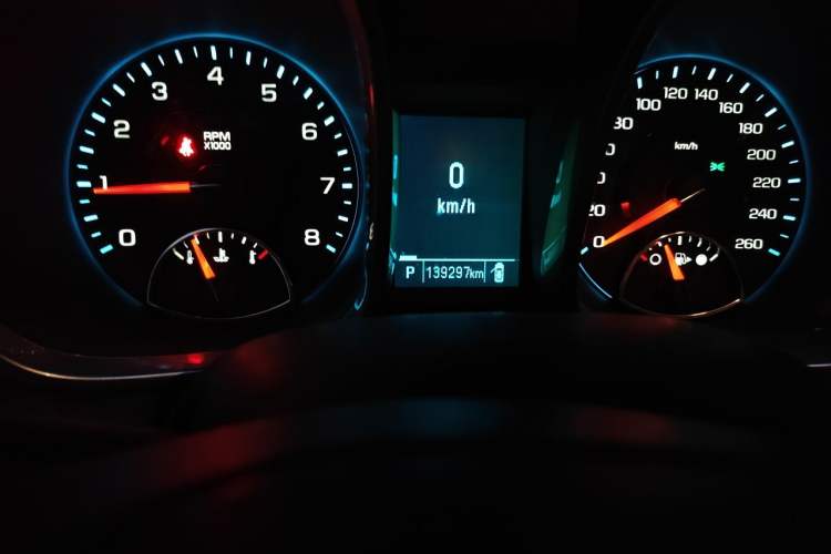 Used Chevrolet Malibu 2013 2.0L Automatic Luxury Edition Odometer Close Up