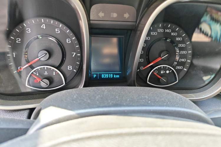 Used Chevrolet Malibu 2013 2.0L Automatic Luxury Edition Odometer Close Up