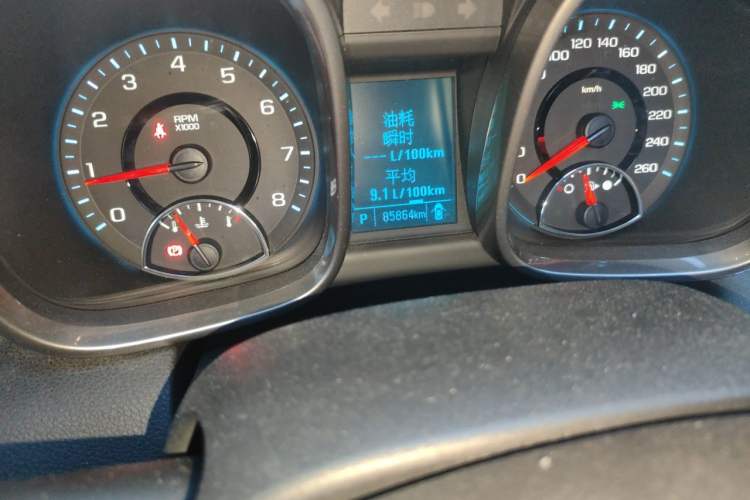 Used Chevrolet Malibu 2013 2.4L Automatic Luxury Edition Odometer Close Up