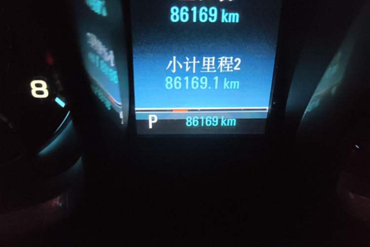 Used Chevrolet Malibu 2013 1.6T Automatic Luxury Edition Odometer Close Up
