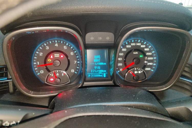 Used Chevrolet Malibu 2013 2.0L Automatic Luxury Edition Odometer Close Up