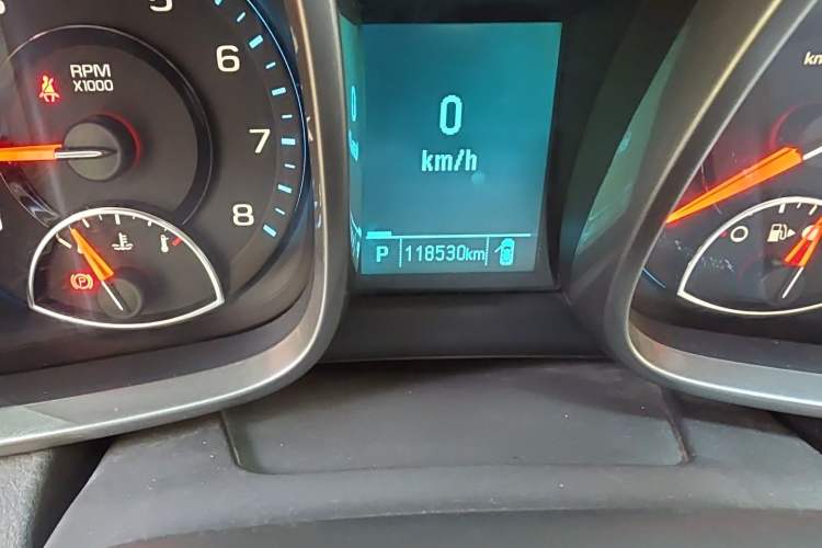 Used Chevrolet Malibu 2013 2.0L Automatic Luxury Edition Odometer Close Up