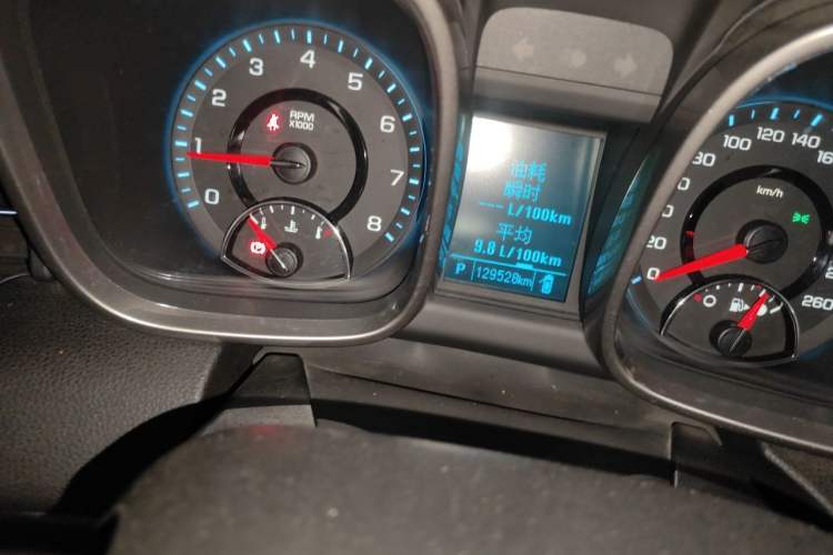 Used Chevrolet Malibu 2013 1.6T Automatic Comfort Edition Odometer Close Up