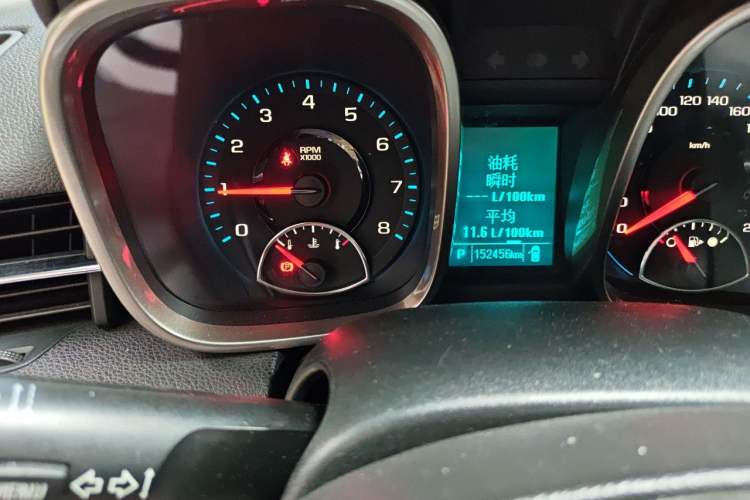 Used Chevrolet Malibu 2013 2.0L Automatic Luxury Edition Odometer Close Up