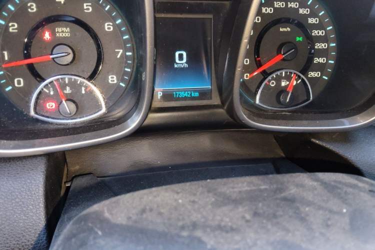 Used Chevrolet Malibu 2013 1.6T Automatic Luxury Edition Odometer Close Up