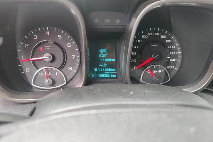 Used Chevrolet Malibu 2013 1.6T Automatic Comfort Edition Odometer Close Up