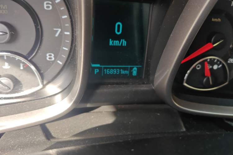 Used Chevrolet Malibu 2013 1.6T Automatic Comfort Edition Odometer Close Up