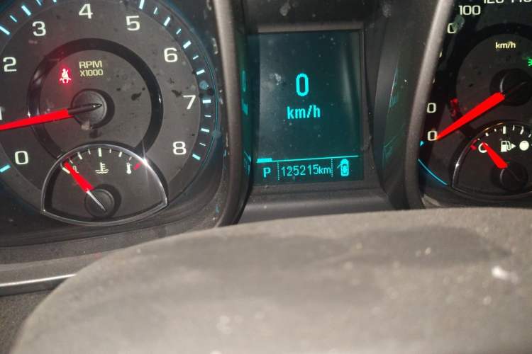 Used Chevrolet Malibu 2013 2.0L Automatic Luxury Edition Odometer Close Up