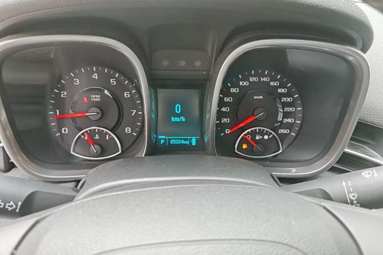 Used Chevrolet Malibu 2013 2.0L Automatic Luxury Edition Odometer Close Up