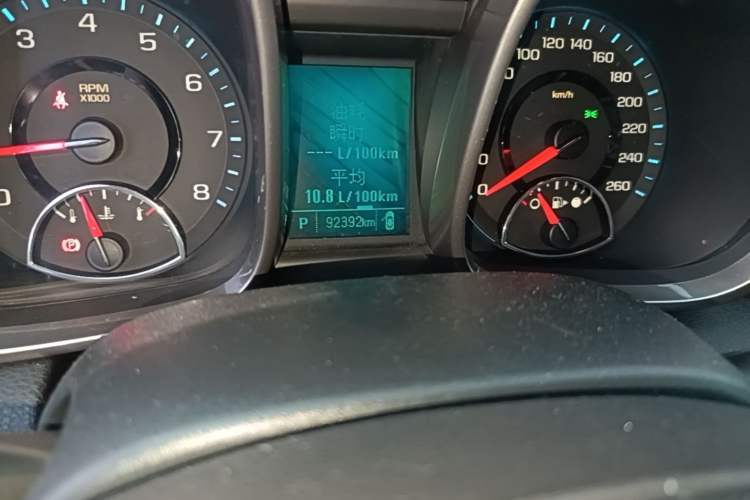 Used Chevrolet Malibu 2013 1.6T Automatic Comfort Edition Odometer Close Up