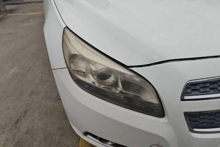 Used Chevrolet Malibu 2013 2.0L Automatic Luxury Edition Right Front Headlight