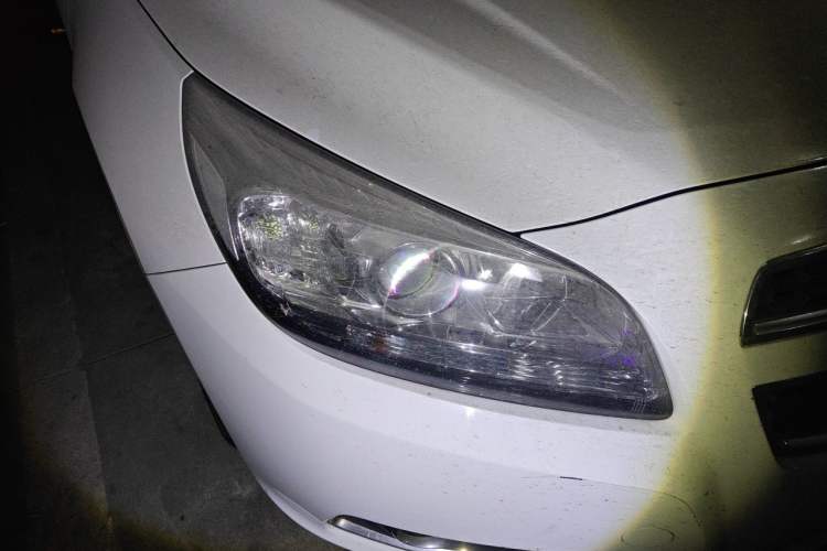 Used Chevrolet Malibu 2013 2.0L Automatic Luxury Edition Right Front Headlight