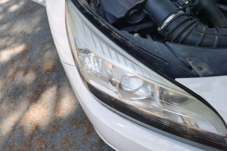 Used Chevrolet Malibu 2013 2.0L Automatic Luxury Edition Right Front Headlight