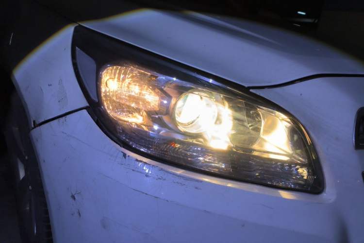Used Chevrolet Malibu 2013 1.6T Automatic Comfort Edition Right Front Headlight