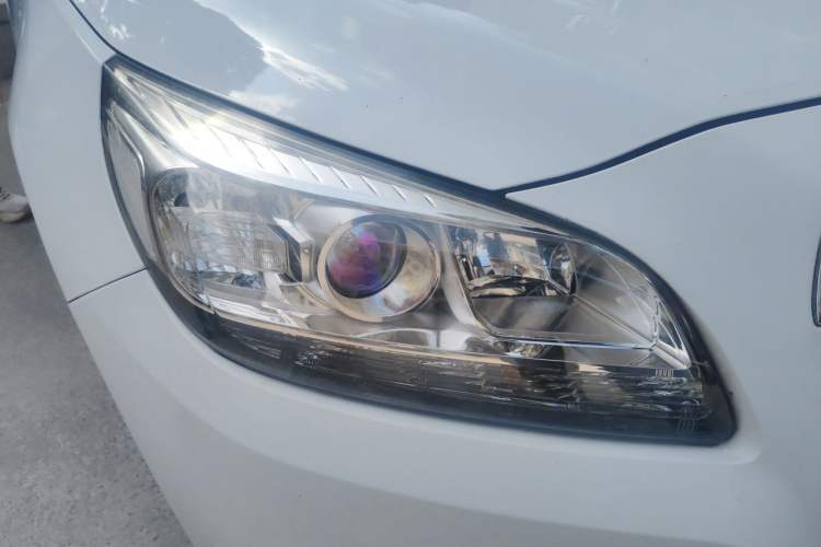Used Chevrolet Malibu 2013 2.0L Automatic Luxury Edition Right Front Headlight