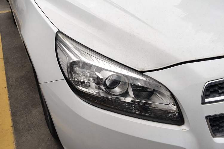 Used Chevrolet Malibu 2013 2.0L Automatic Luxury Edition Right Front Headlight