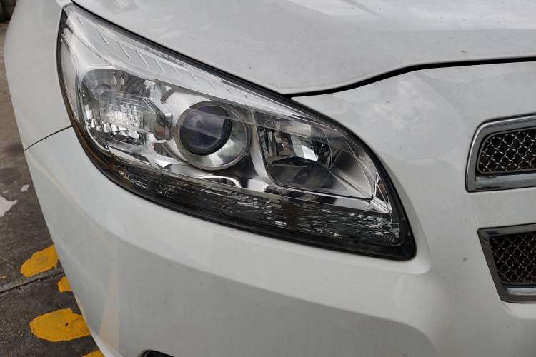 Used Chevrolet Malibu 2013 2.0L Automatic Luxury Edition Right Front Headlight