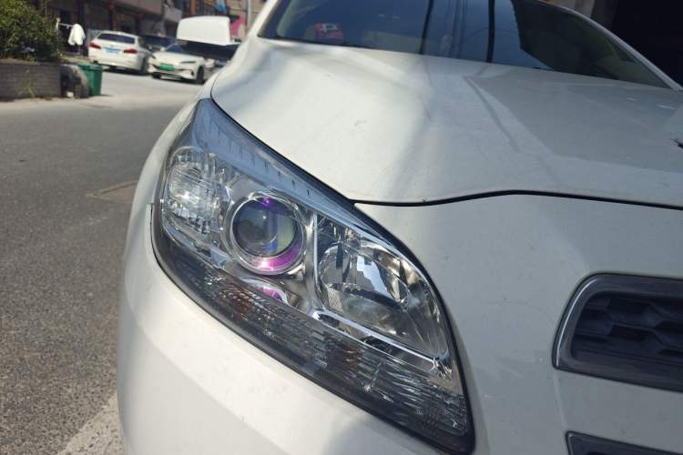 Used Chevrolet Malibu 2013 2.0L Automatic Luxury Edition Right Front Headlight