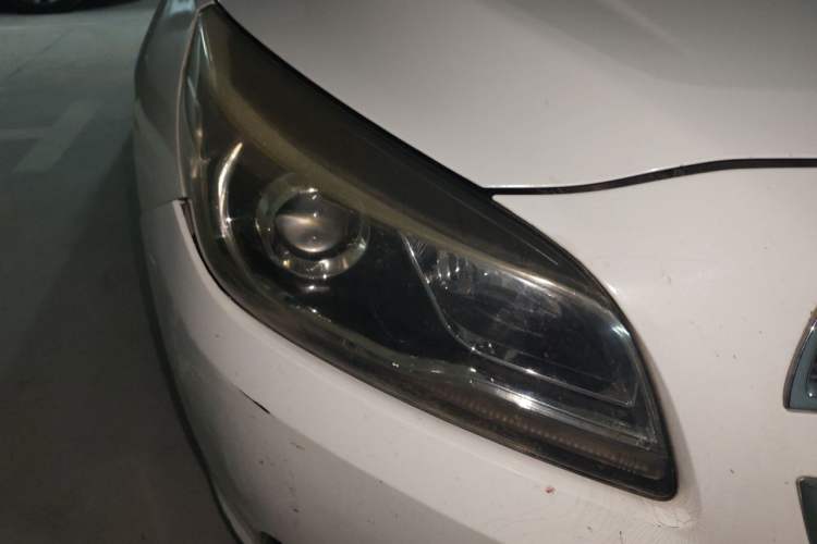 Used Chevrolet Malibu 2013 2.0L Automatic Luxury Edition Right Front Headlight