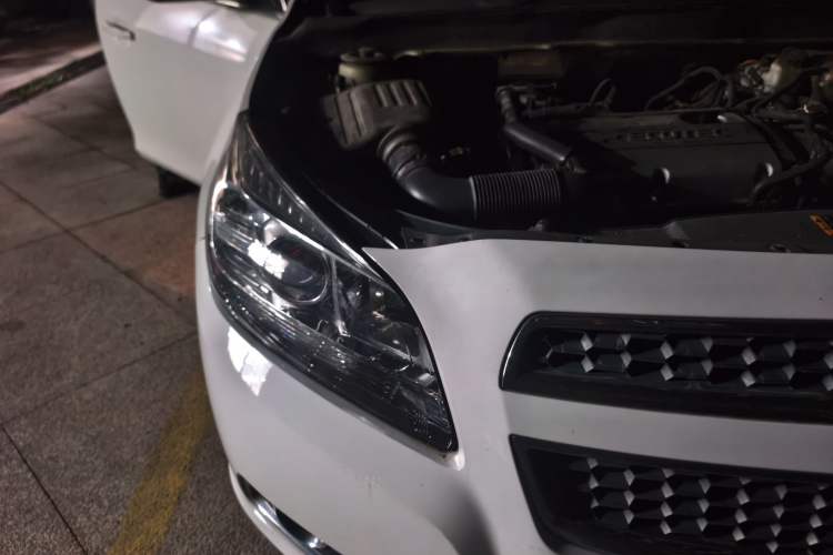 Used Chevrolet Malibu 2013 1.6T Automatic Comfort Edition Right Front Headlight