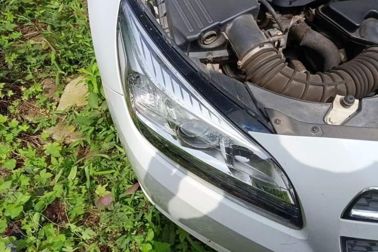 Used Chevrolet Malibu 2013 2.0L Automatic Luxury Edition Right Front Headlight