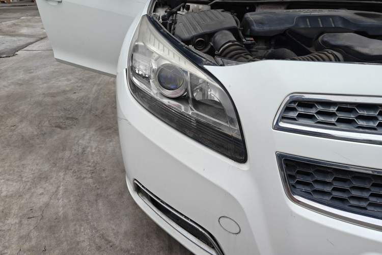 Used Chevrolet Malibu 2013 2.4L Automatic Luxury Edition Right Front Headlight