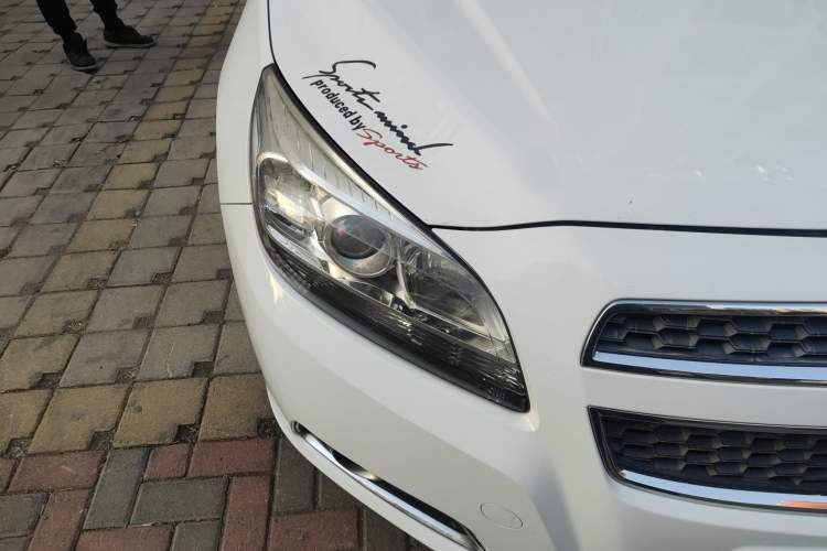 Used Chevrolet Malibu 2013 2.0L Automatic Luxury Edition Right Front Headlight