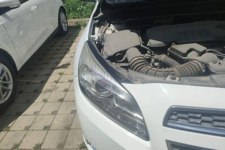 Used Chevrolet Malibu 2013 2.0L Automatic Luxury Edition Right Front Headlight