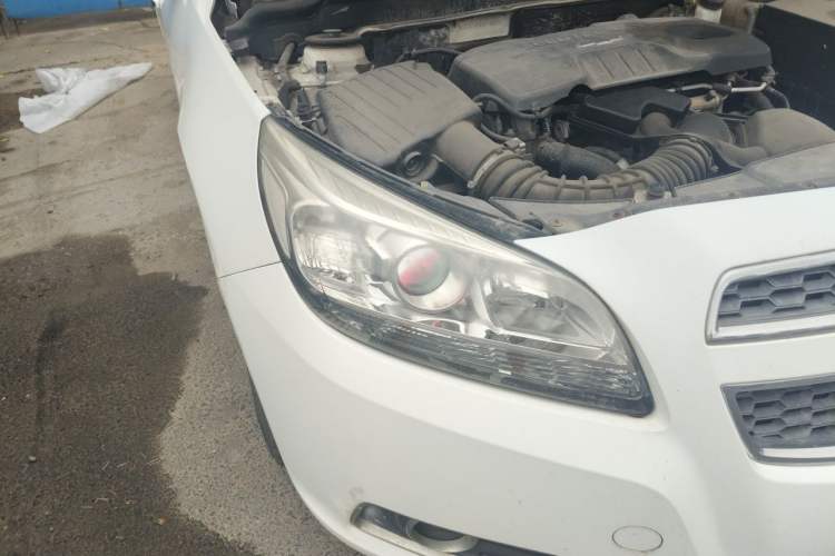 Used Chevrolet Malibu 2013 2.0L Automatic Luxury Edition Right Front Headlight