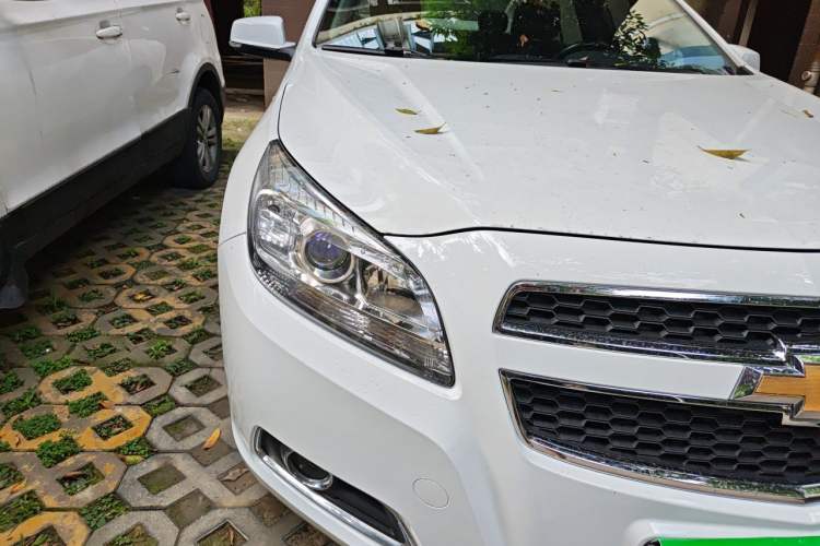Used Chevrolet Malibu 2013 2.0L Automatic Luxury Edition Right Front Headlight