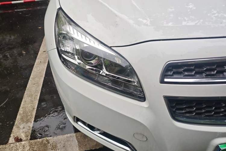 Used Chevrolet Malibu 2013 2.0L Automatic Luxury Edition Right Front Headlight