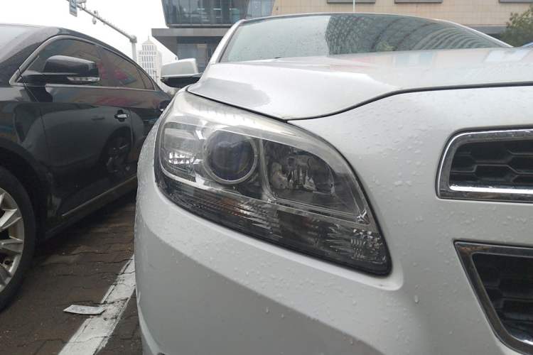 Used Chevrolet Malibu 2013 1.6T Automatic Comfort Edition Right Front Headlight