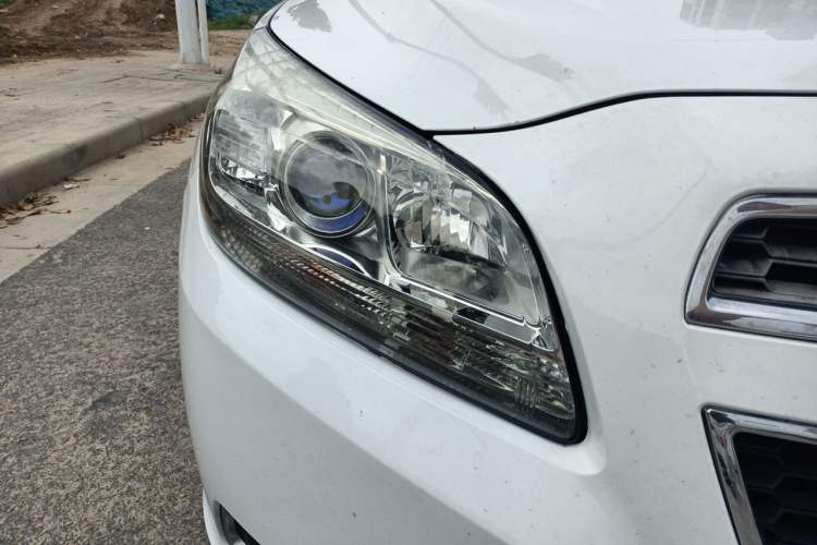 Used Chevrolet Malibu 2013 2.4L Automatic Luxury Edition Right Front Headlight