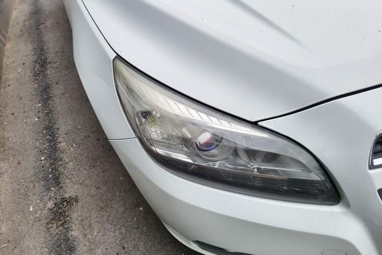 Used Chevrolet Malibu 2013 2.4L Automatic Luxury Edition Right Front Headlight