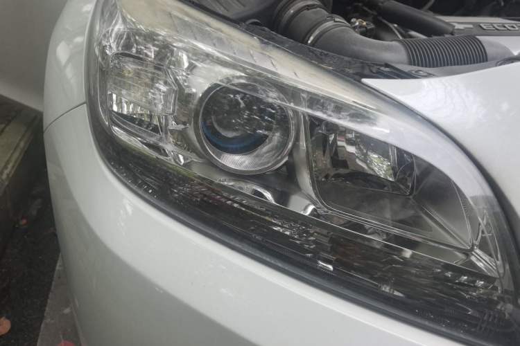 Used Chevrolet Malibu 2013 1.6T Automatic Comfort Edition Right Front Headlight