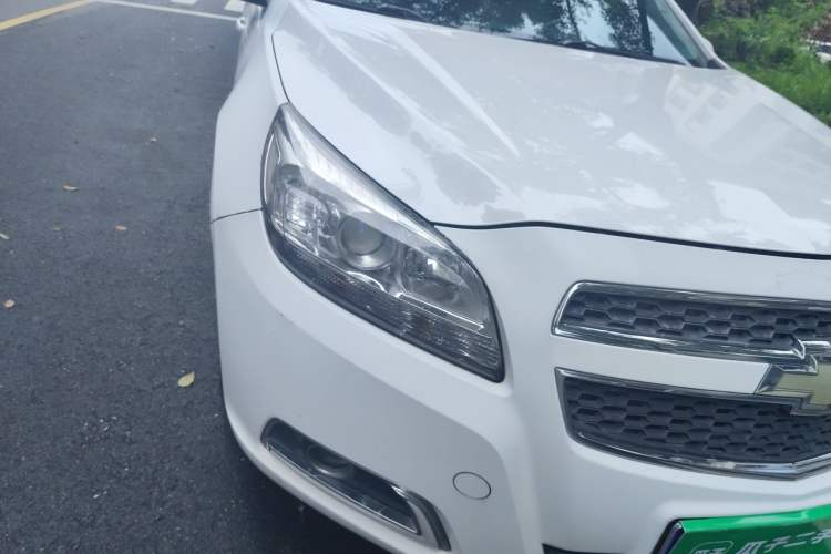 Used Chevrolet Malibu 2013 2.0L Automatic Luxury Edition Right Front Headlight