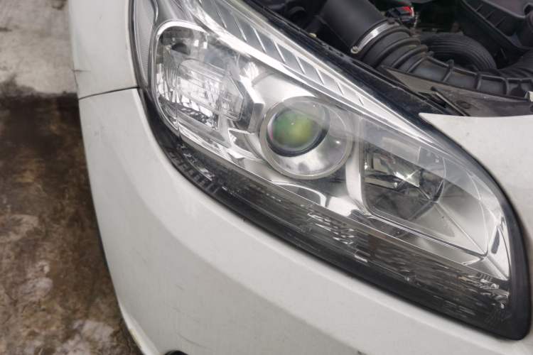 Used Chevrolet Malibu 2013 2.4L Automatic Luxury Edition Right Front Headlight