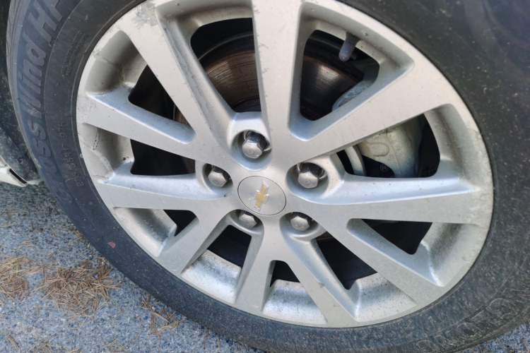 Used Chevrolet Malibu 2013 2.0L Automatic Luxury Edition Right Front Wheel Hub