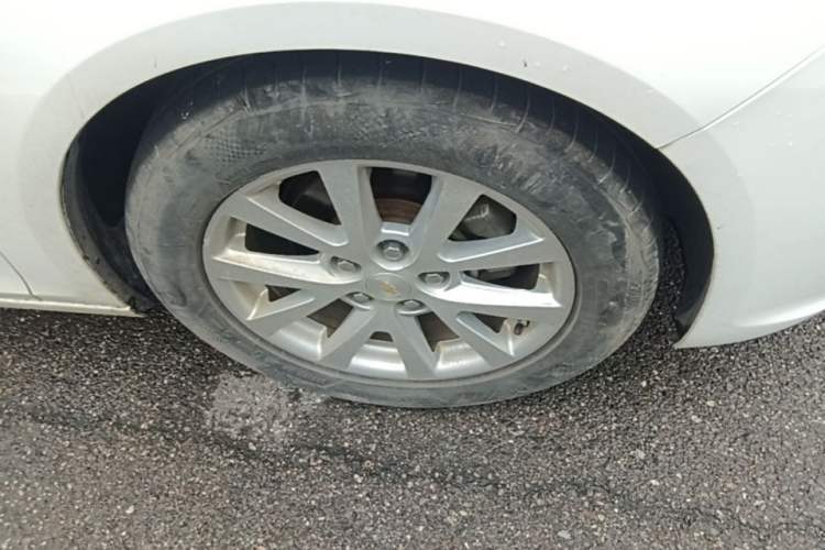 Used Chevrolet Malibu 2013 2.0L Automatic Luxury Edition Right Front Wheel Hub