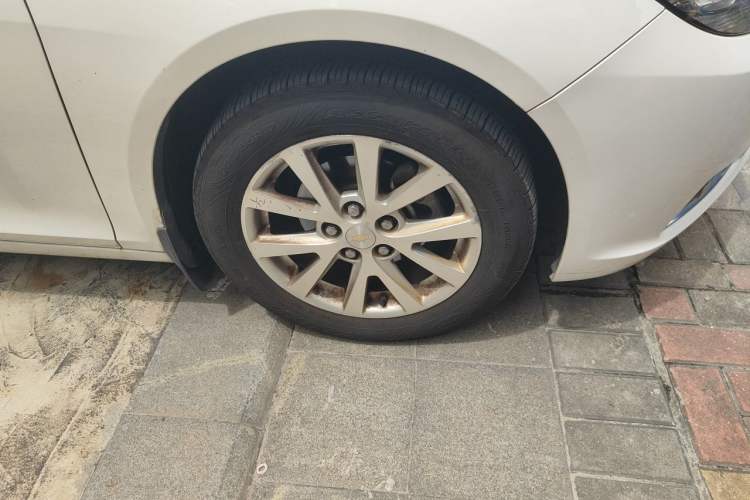 Used Chevrolet Malibu 2013 2.4L Automatic Luxury Edition Right Front Wheel Hub