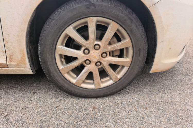 Used Chevrolet Malibu 2013 2.0L Automatic Luxury Edition Right Front Wheel Hub