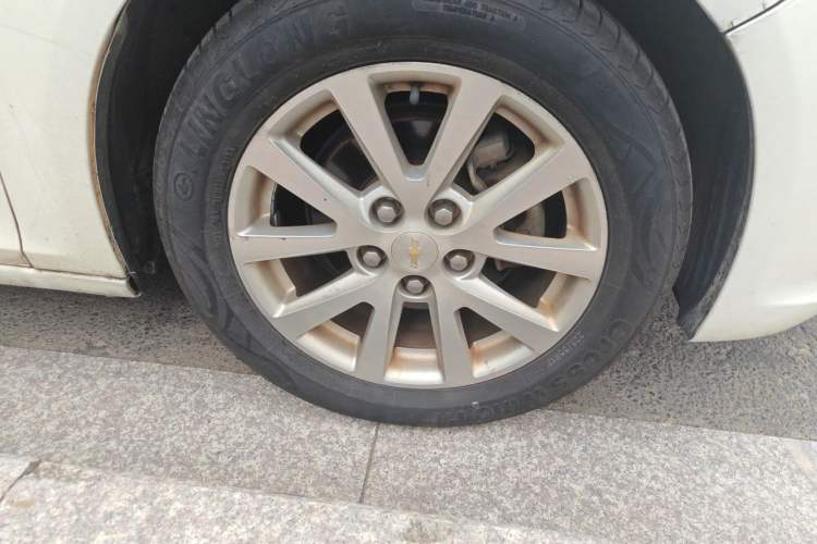 Used Chevrolet Malibu 2013 2.0L Automatic Luxury Edition Right Front Wheel Hub