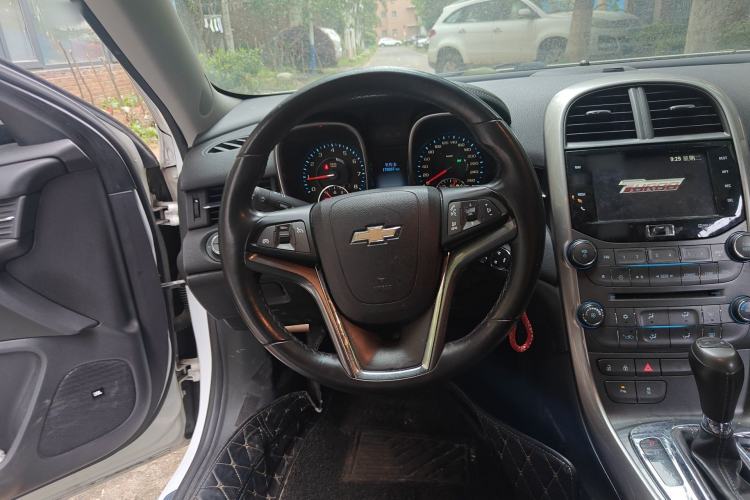 Used Chevrolet Malibu 2013 1.6T Automatic Luxury Edition Steering Wheel